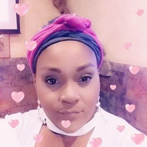 Meet your Posher, Monique